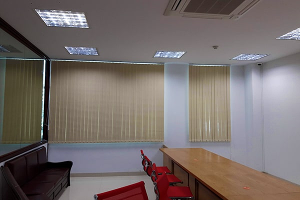 rèm lá dọc văn phòng 